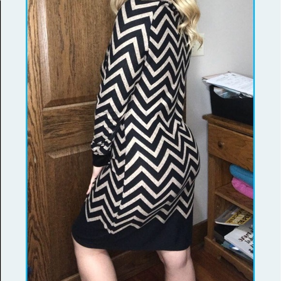 Dress - Picture 3 of 9